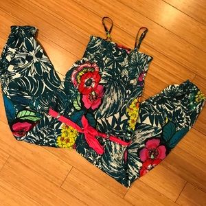 🌴 Desigual silky jumpsuit w tropical print. 🌴